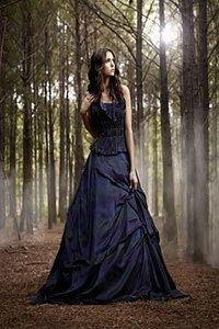 nina-dobrev-the-vampire-diaries-season-3.jpg