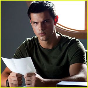 taylor-lautner-abduction-still.jpg